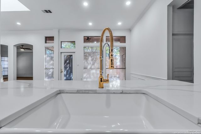 111 Westwood, San Antonio, TX 78218