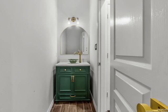 111 Westwood, San Antonio, TX 78218