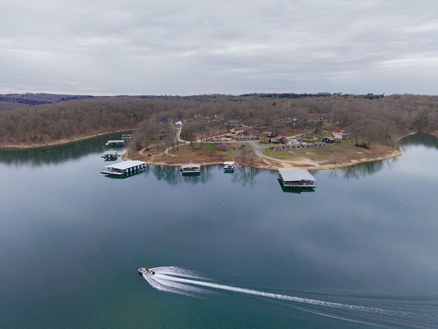 000 Tomahawk Hills, Shell Knob, MO 65747