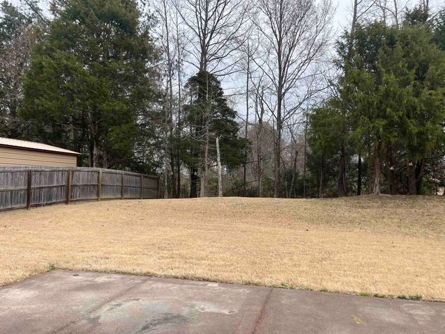 4864 AVI DR, Bartlett, TN 38002