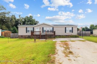 222 Busch Drive, Richlands, NC 28574