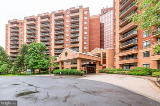 2230 GEORGE C MARSHALL DR #323, Falls Church, VA 22043