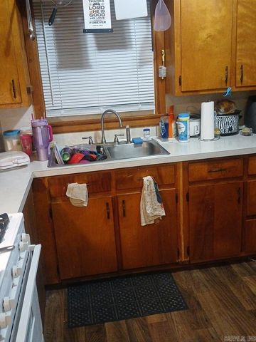 16 S Richard Drive, Pine Bluff, AR 71602