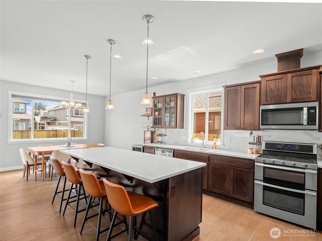 9024 Wyatt Court SE, Tumwater, WA 98501