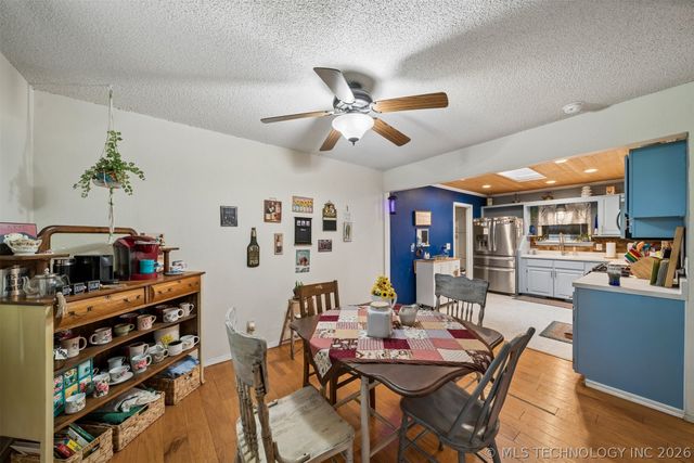 21585 S Glenwood Drive, Claremore, OK 74019