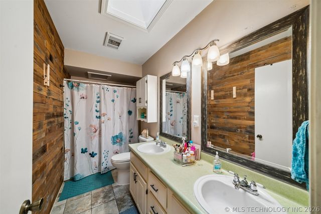 21585 S Glenwood Drive, Claremore, OK 74019