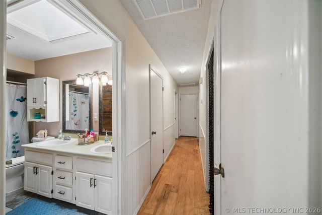 21585 S Glenwood Drive, Claremore, OK 74019