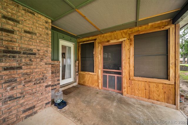 21585 S Glenwood Drive, Claremore, OK 74019