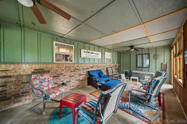 21585 S Glenwood Drive, Claremore, OK 74019
