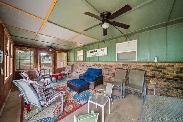 21585 S Glenwood Drive, Claremore, OK 74019
