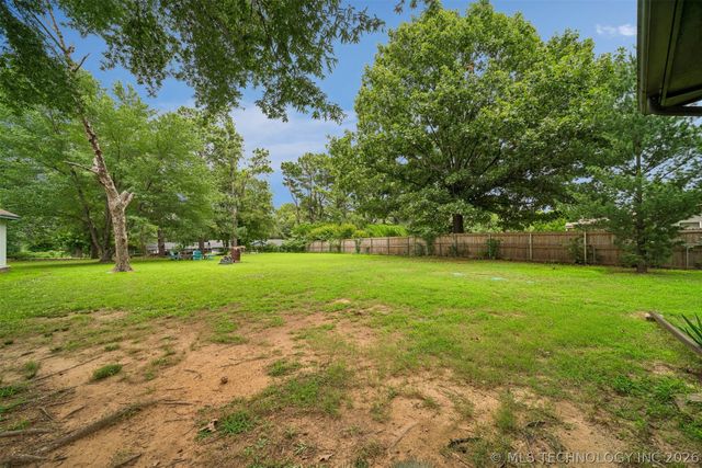21585 S Glenwood Drive, Claremore, OK 74019