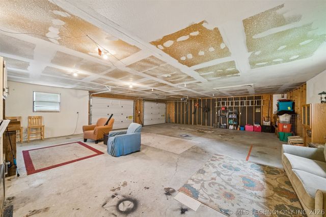 21585 S Glenwood Drive, Claremore, OK 74019