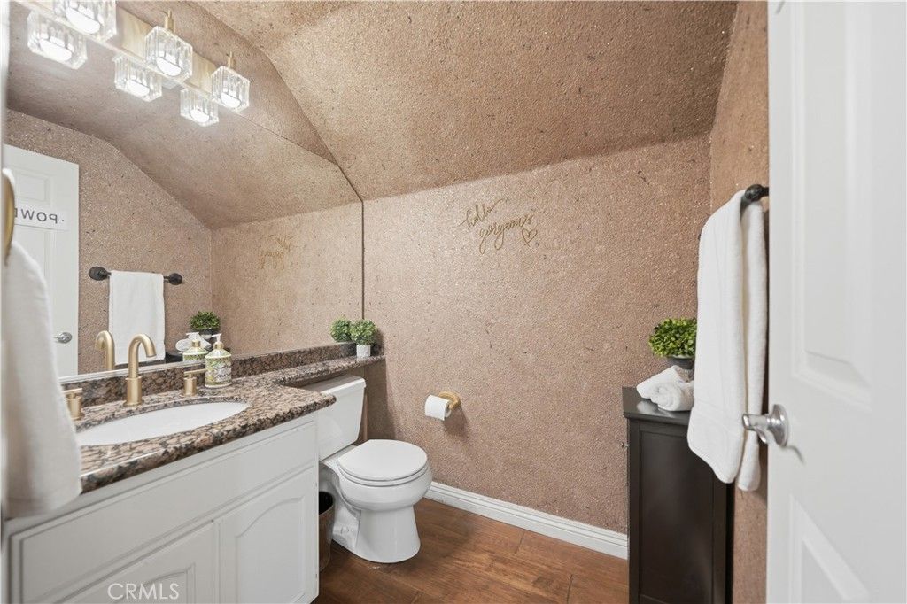 Image 20 of property listing at 39657 Bayonne Place, Murrieta, CA 92562