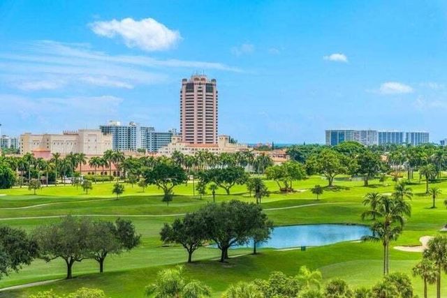 220 SE Mizner Boulevard 424, Boca Raton, FL 33432