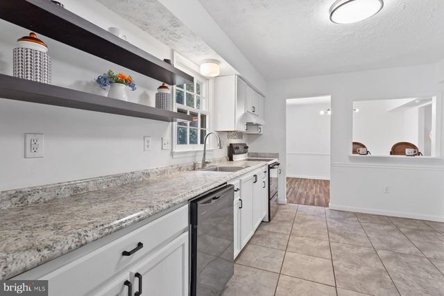 9 BETH CT, Indian Head, MD 20640