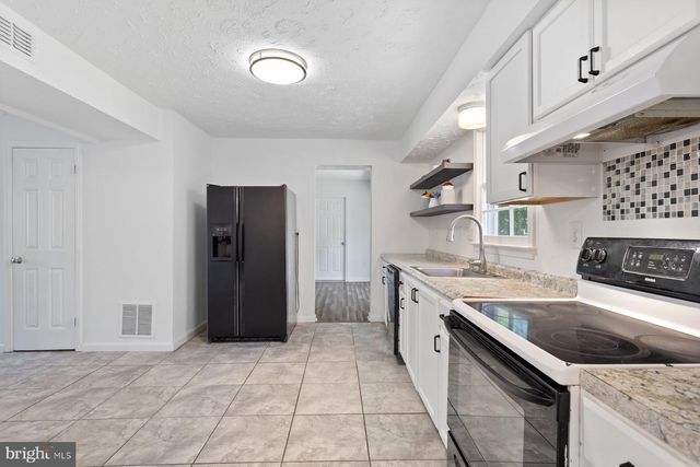 9 BETH CT, Indian Head, MD 20640