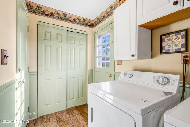 21 Meadowbrook Drive, Howell, NJ 07731