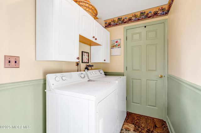 21 Meadowbrook Drive, Howell, NJ 07731