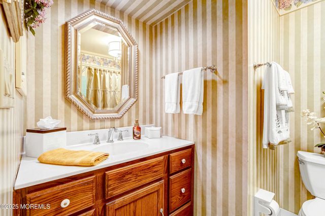 21 Meadowbrook Drive, Howell, NJ 07731