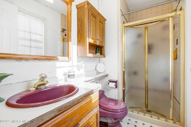 21 Meadowbrook Drive, Howell, NJ 07731