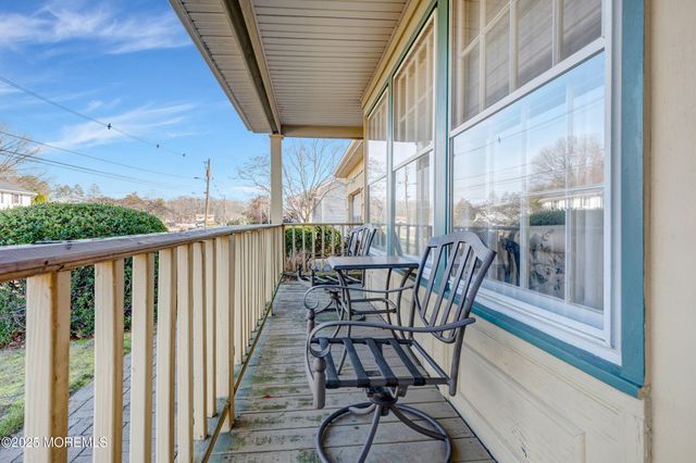 21 Meadowbrook Drive, Howell, NJ 07731