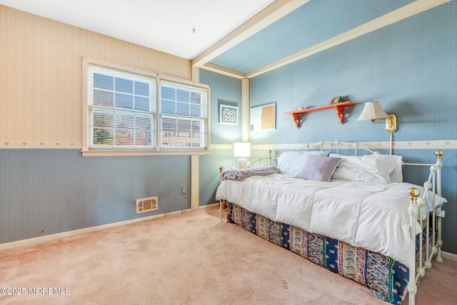 21 Meadowbrook Drive, Howell, NJ 07731