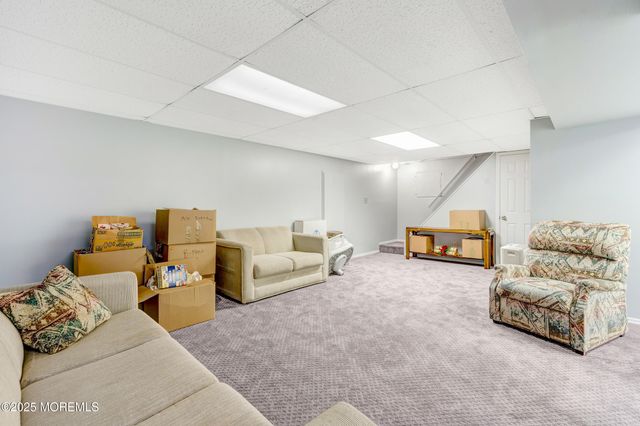 21 Meadowbrook Drive, Howell, NJ 07731