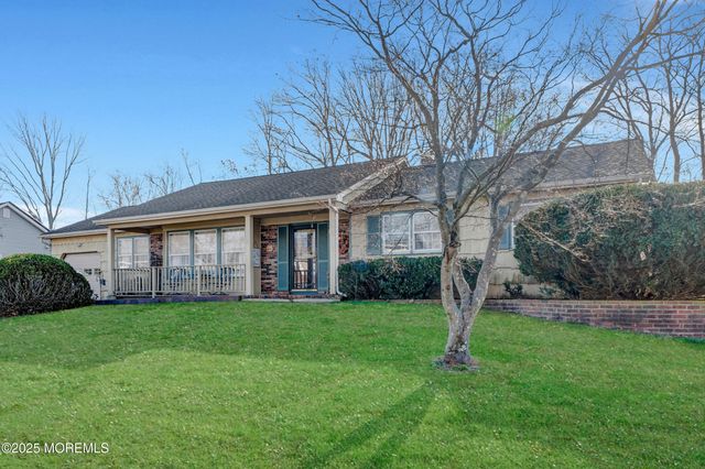 21 Meadowbrook Drive, Howell, NJ 07731