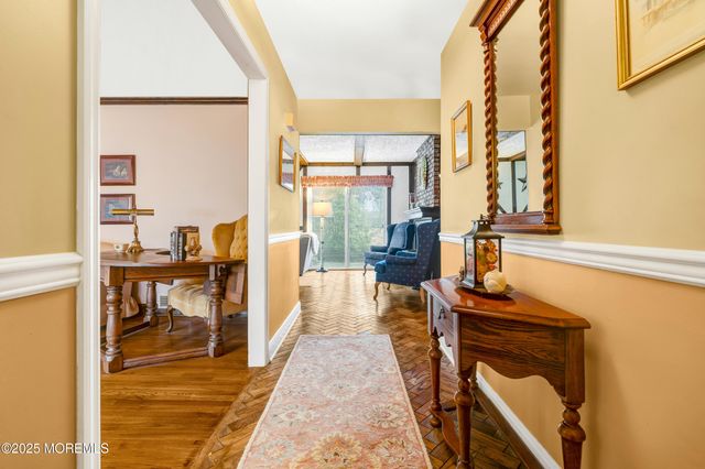 21 Meadowbrook Drive, Howell, NJ 07731