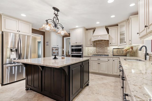 99 Merit RD, Mayfield, KY 42066