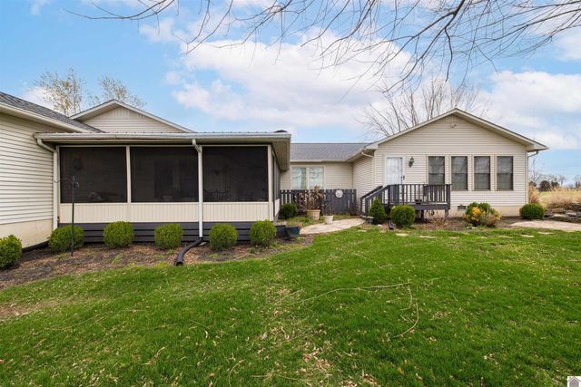 99 Merit RD, Mayfield, KY 42066