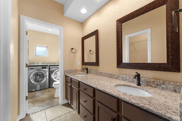 125 Villa Drive 2, Hollister, MO 65672