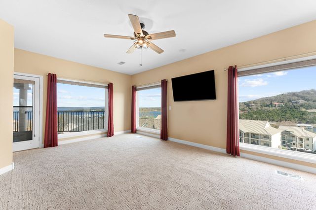 125 Villa Drive 2, Hollister, MO 65672