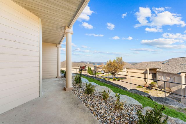 125 Villa Drive 2, Hollister, MO 65672