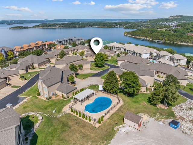 125 Villa Drive 2, Hollister, MO 65672