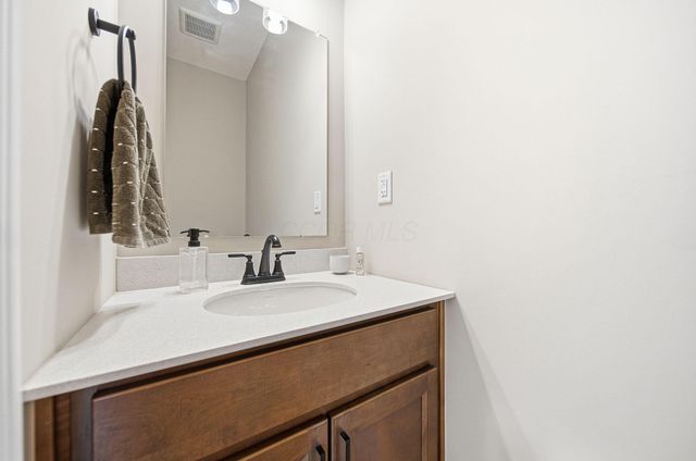 2200 Cloud View Court, Marysville, OH 43040