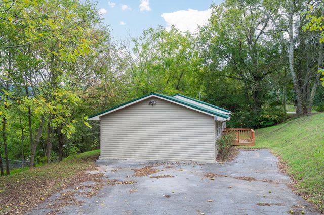 1599 Benton Station Road, Benton, TN 37307