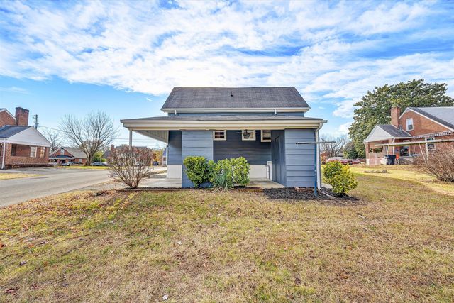 3203 Roundhill AVE, Roanoke, VA 24012