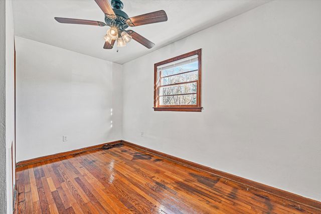 3203 Roundhill AVE, Roanoke, VA 24012