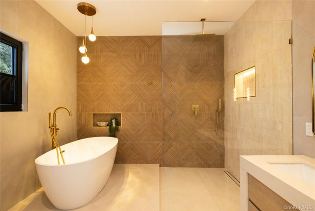 1715 Remson Avenue, Merrick, NY 11566