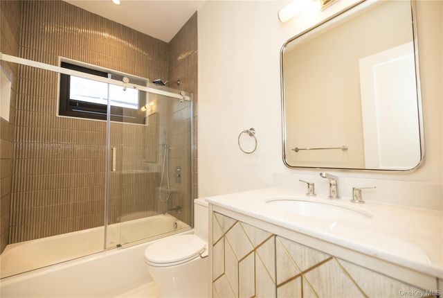 1715 Remson Avenue, Merrick, NY 11566