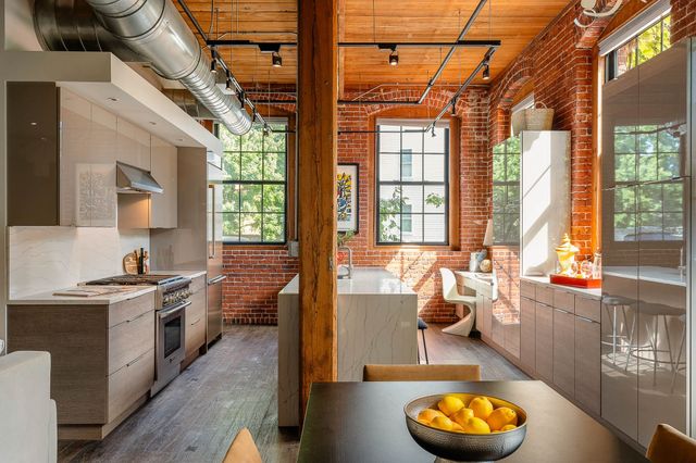 1 Tannery Brook Row 1A, Somerville, MA 02144