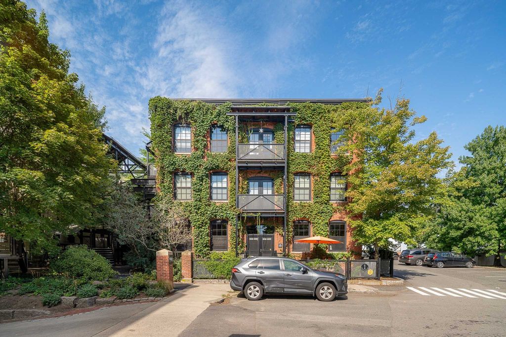 1 Tannery Brook Row 1A, Somerville, MA 02144