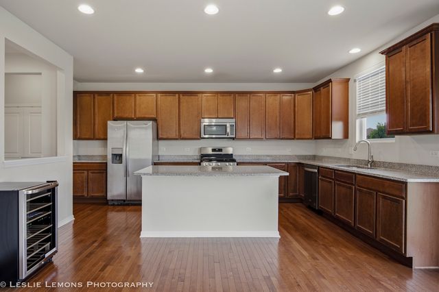 4212 Fraser Circle, Naperville, IL 60564