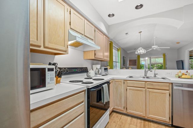 4640 Greenbriar Dr Apt C7, Little River, SC 29566
