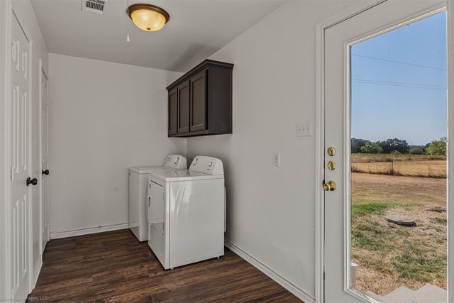 122 County Road 1380, Alvord, TX 76225