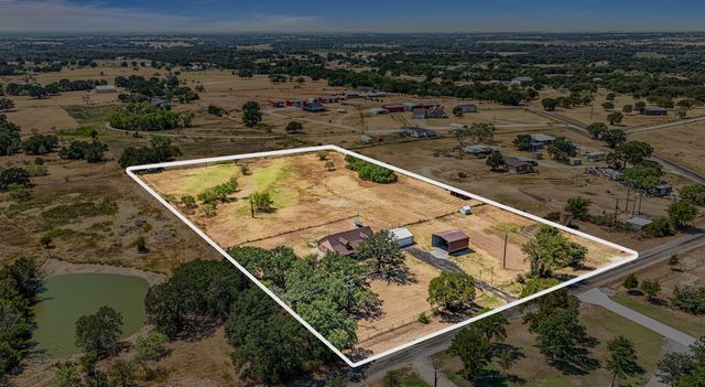 122 County Road 1380, Alvord, TX 76225