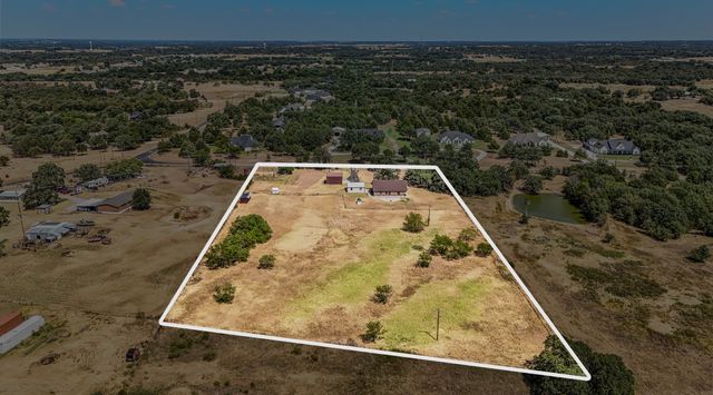 122 County Road 1380, Alvord, TX 76225