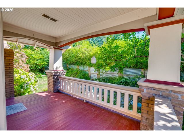 5131 Se MADISON St, Portland, OR 97215