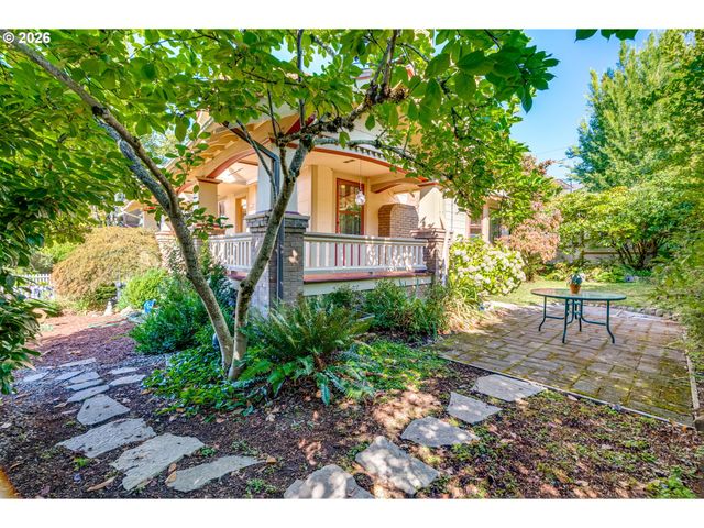 5131 Se MADISON St, Portland, OR 97215